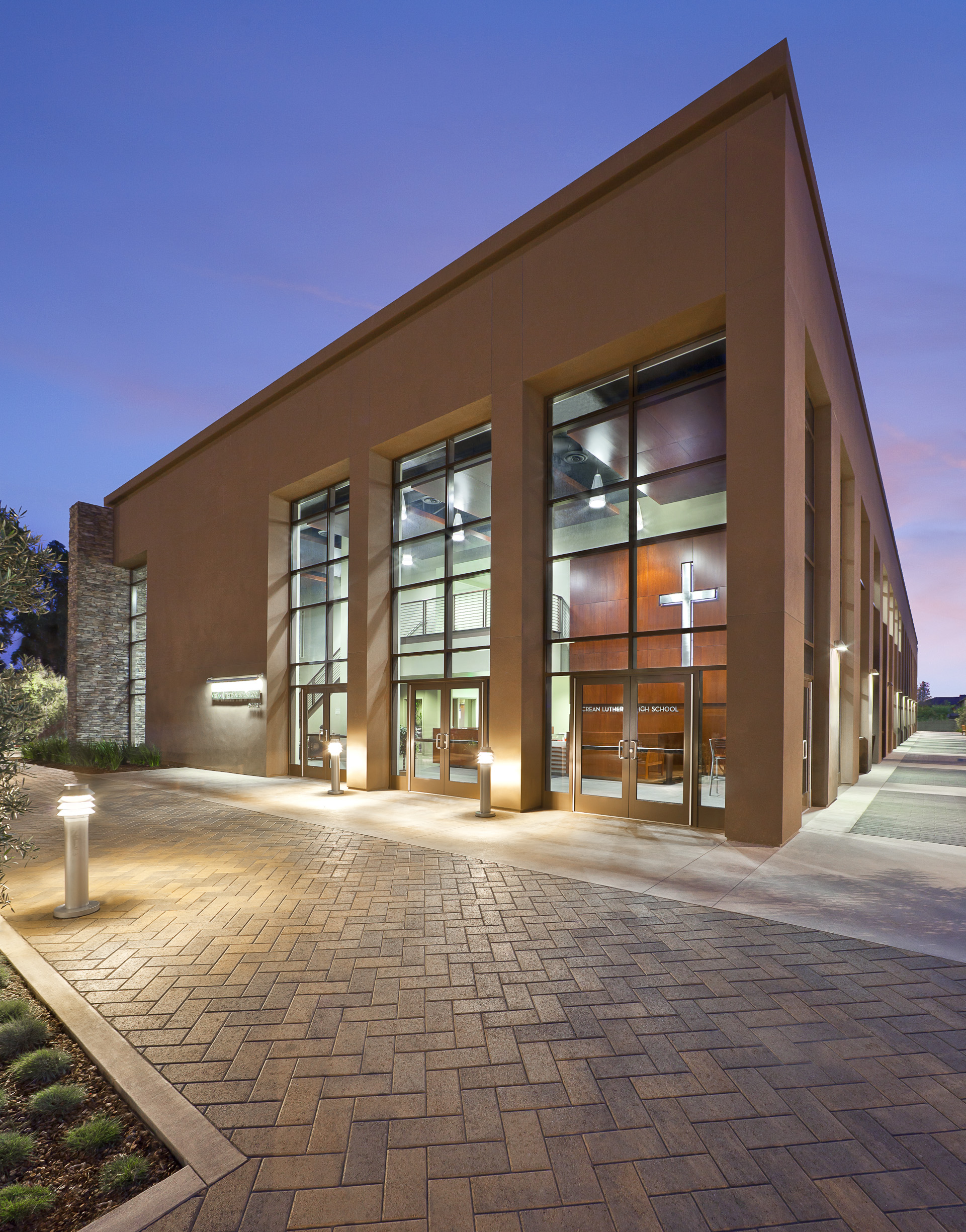 CREAN LUTHERAN HIGH SCHOOL